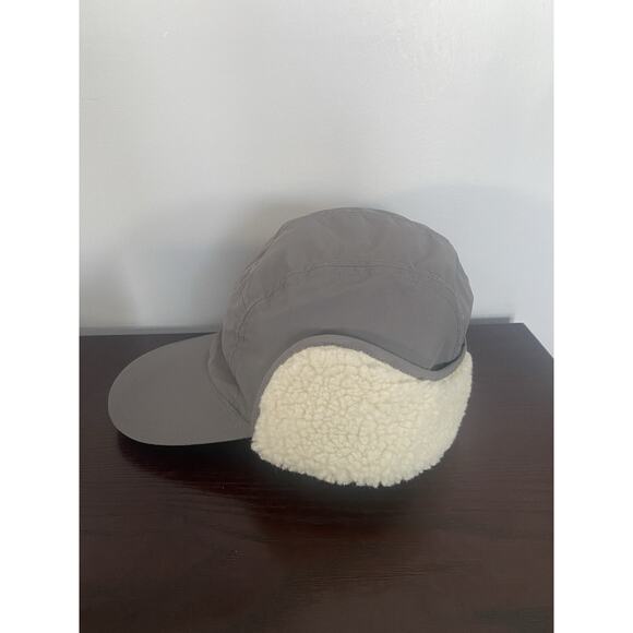 Lands' End Men's Gray Sherpa Lined Waterproof Winter Earmuff Hat Size S-M - Picture 2 of 6